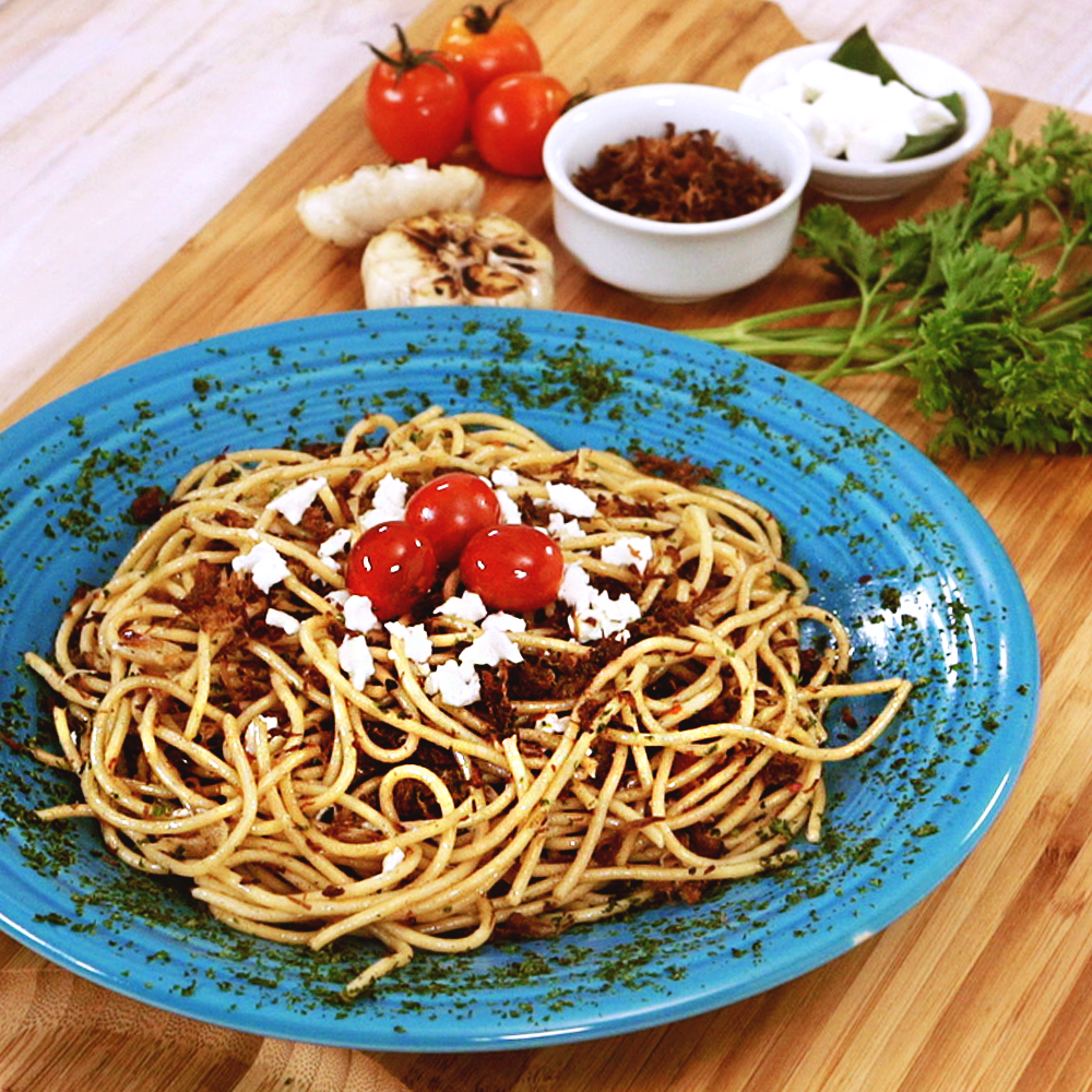Adobo Flakes Aglio Olio