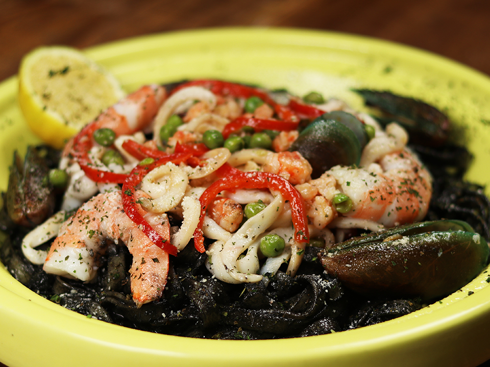 Seafood Pasta Negra