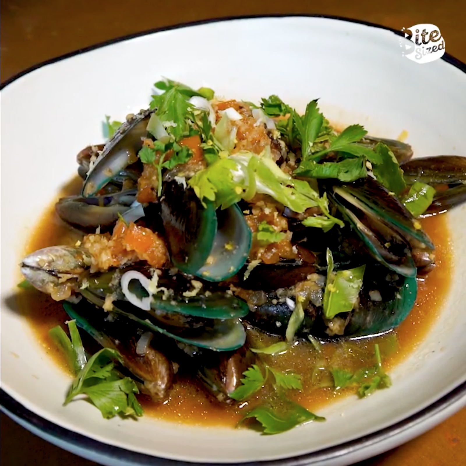 Chef Lica Ibarra’s Tahong Na Tinumis