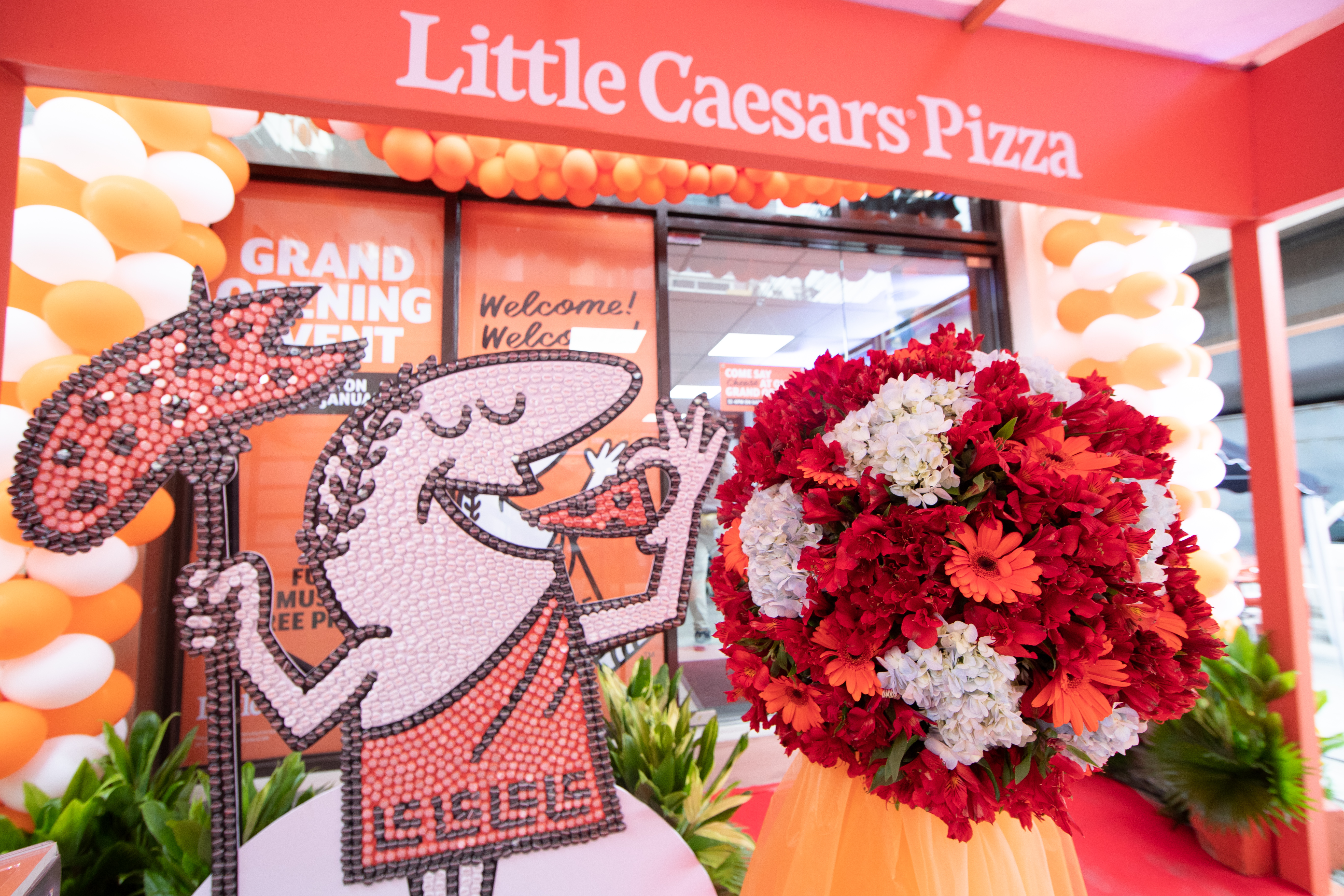 Pizza Pizza: Little Caesars is back in the Philippines!