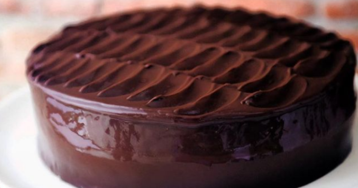 Where to Find The Best Old Fashioned Chocolate Cakes in The Metro