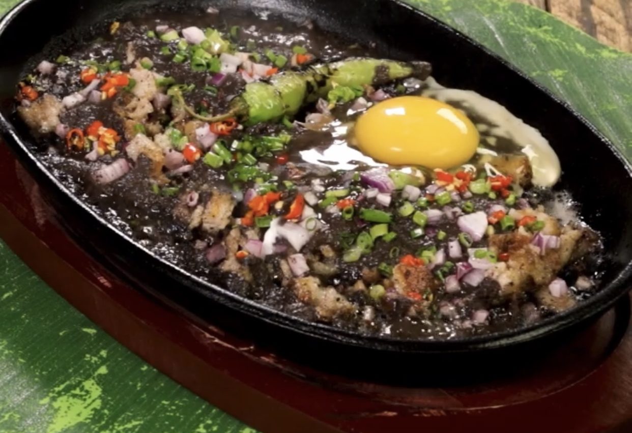 Dinuguan Sisig