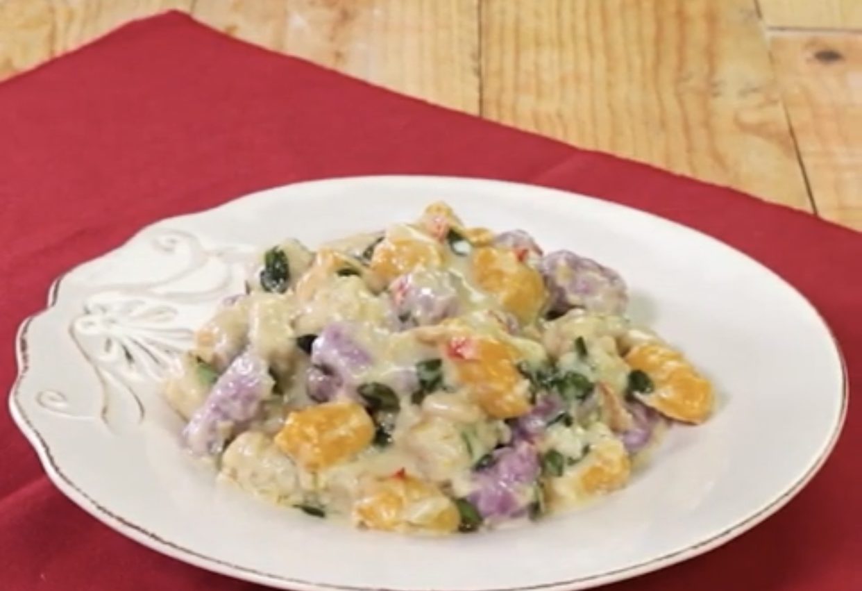 Veggie Dumplings in Coconut Hibe Sauce