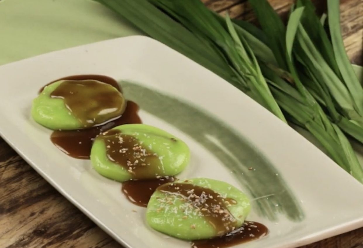 Stuffed Pandan Palitaw In Latik