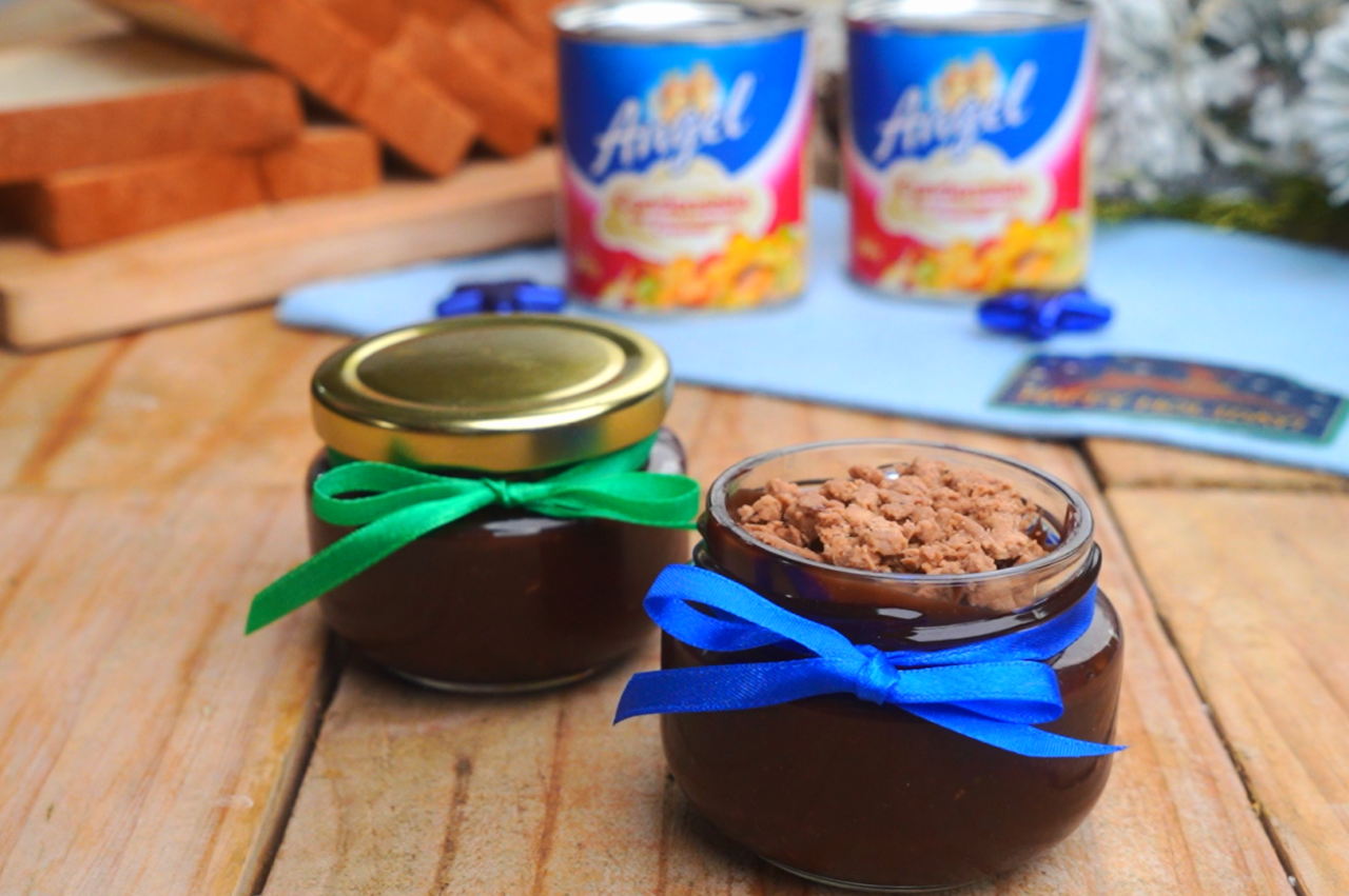 Dark Chocnut Holiday Spread