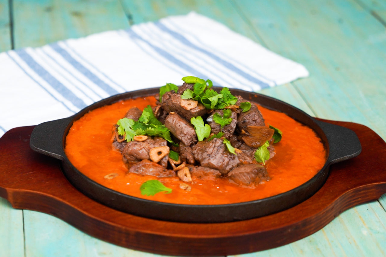 Salpicao with Aligue Sauce