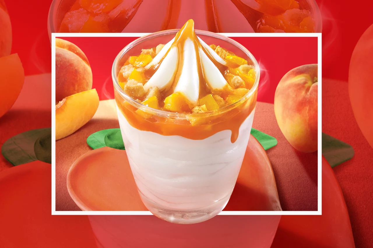 Your newest dessert addiction, Jollibee’s Peach Crumble Sundae, is available for a limited time only!