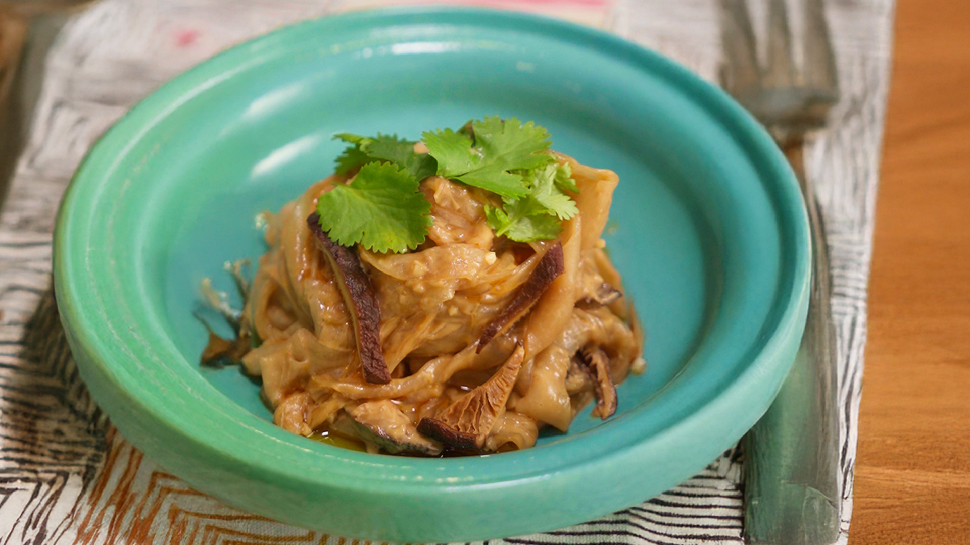 No-cook Mushroom Peanut Noodles