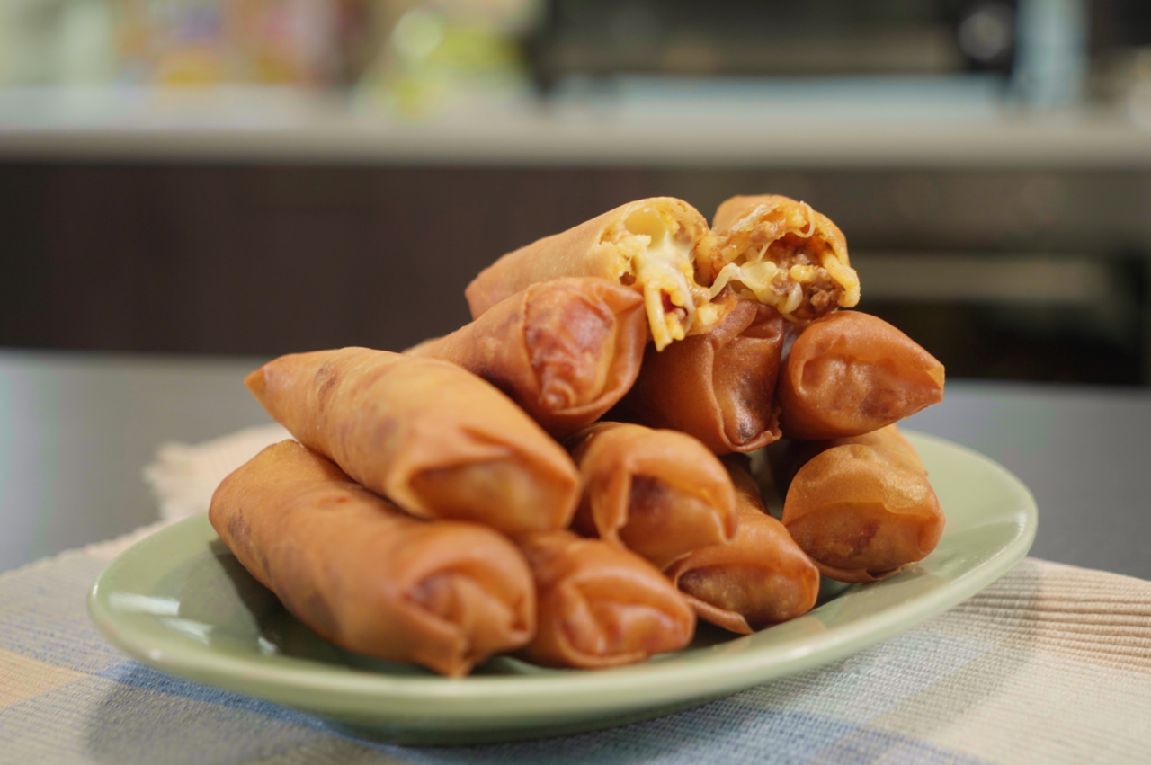 Cheesy Spaghetti Lumpia